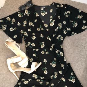 Satin/ polyester floor-length wrap dress by Lulu’s